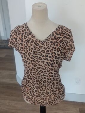 Leopard Print V-Neck Women's Top - Tan & Black